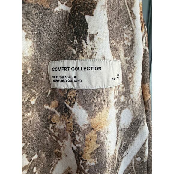 Comfrt The Camo Sweatpants in the Adirondack print, Medium - Picture 2 of 5